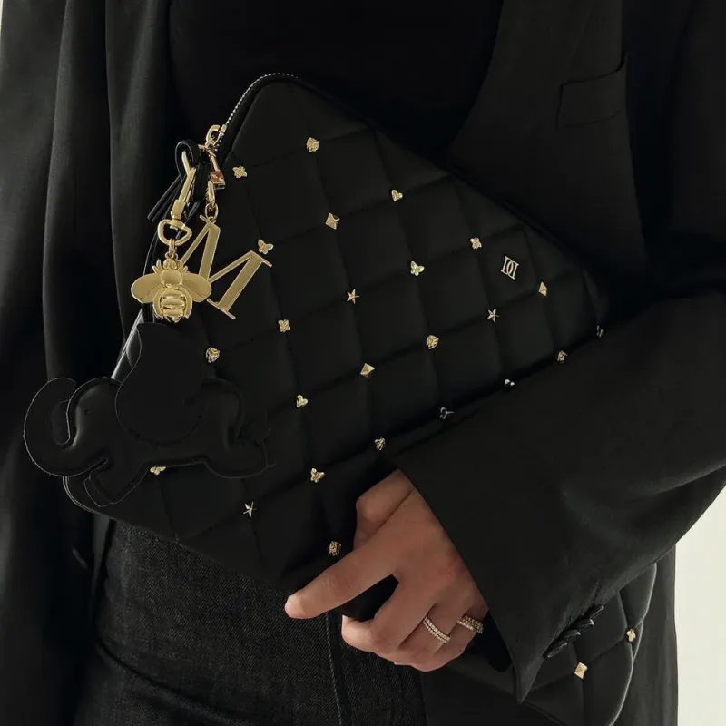 Dark nøkkelring, veskepynt Bokstav Gullforgylt