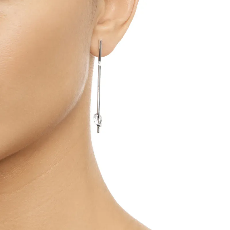 Efva Attling Love Knot øreheng  rhodinert sølv