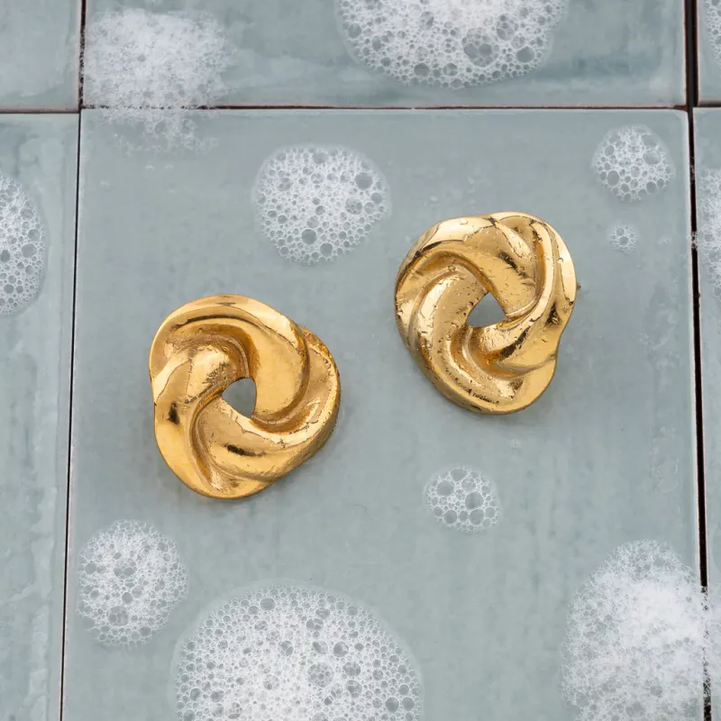 Frida Leonore Kindred studs i forgylt stål