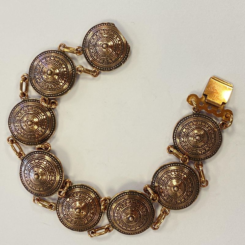 Totennåla armbånd bronse