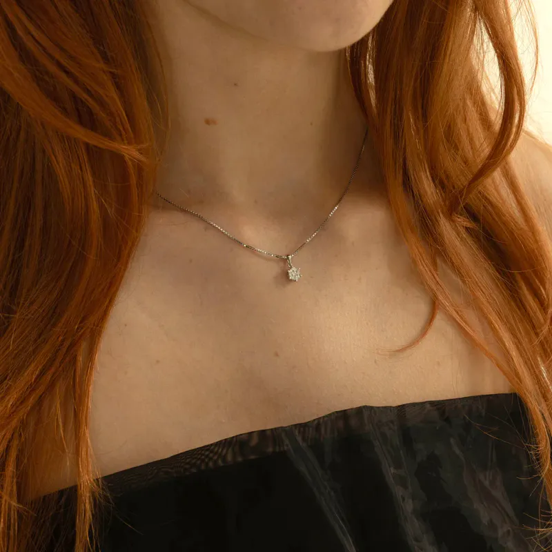 Anheng i hvitgull med diamant 0,15 ct WP